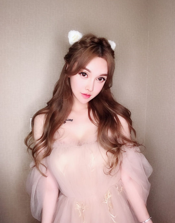 波士顿外围女大学生